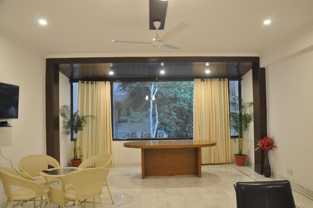 Fabhotel Namaste Bnb & Service Apartments Vasant Vihar Új-Delhi Kültér fotó