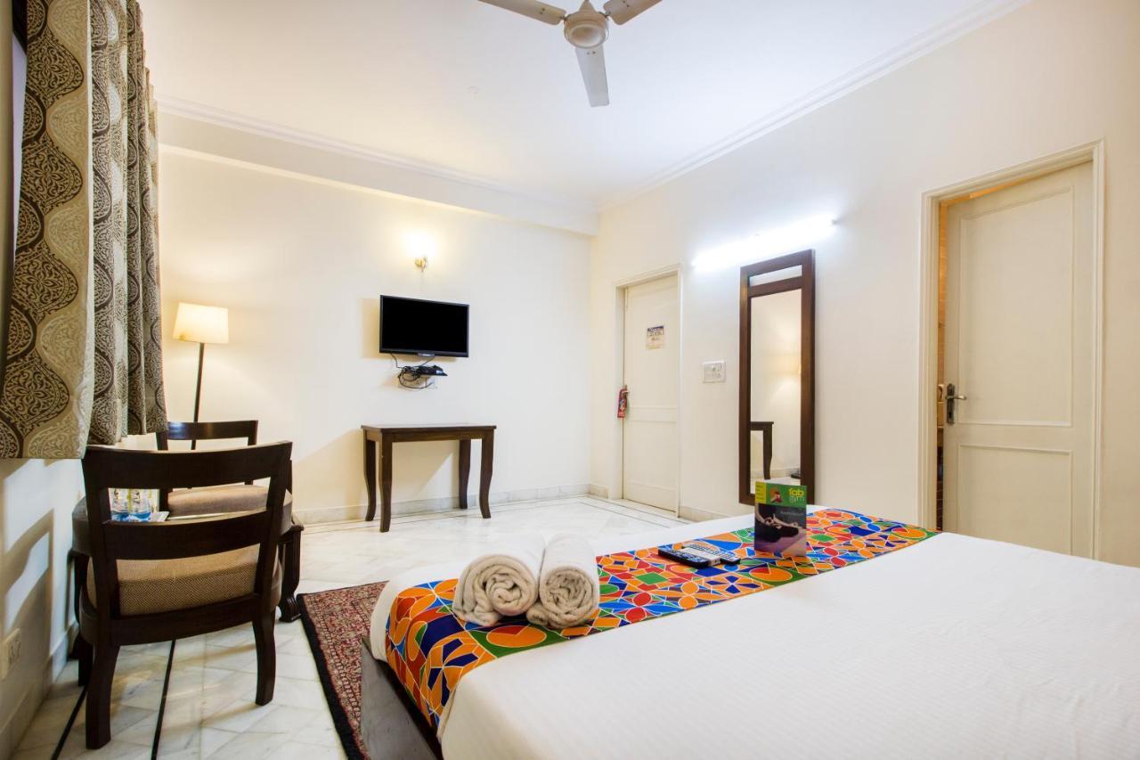 Fabhotel Namaste Bnb & Service Apartments Vasant Vihar Új-Delhi Kültér fotó