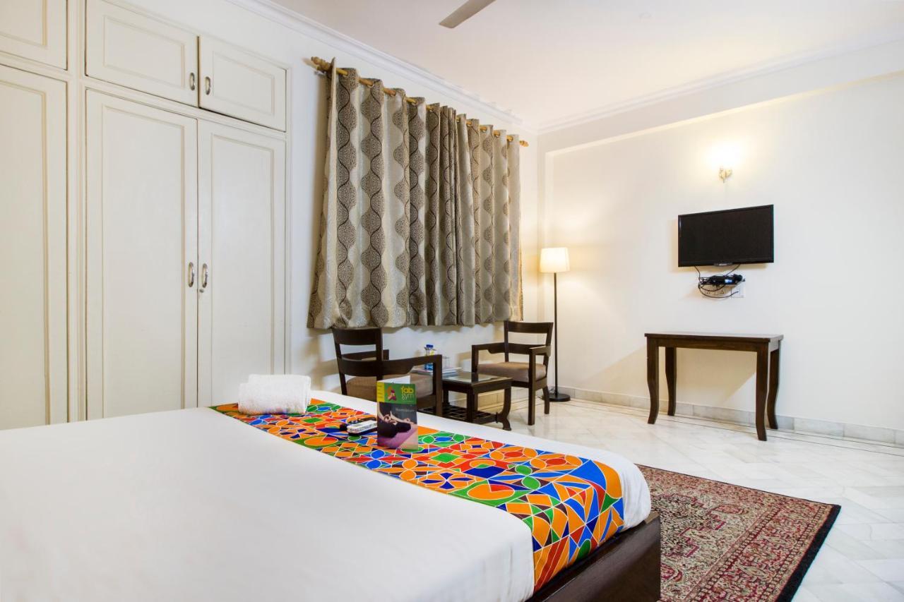 Fabhotel Namaste Bnb & Service Apartments Vasant Vihar Új-Delhi Kültér fotó