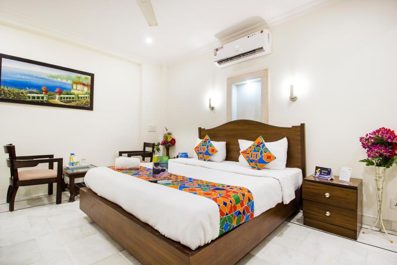 Fabhotel Namaste Bnb & Service Apartments Vasant Vihar Új-Delhi Kültér fotó