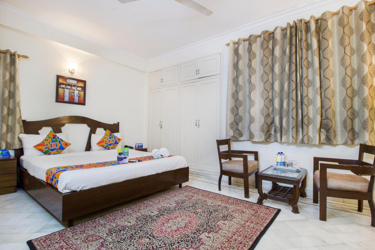 Fabhotel Namaste Bnb & Service Apartments Vasant Vihar Új-Delhi Kültér fotó