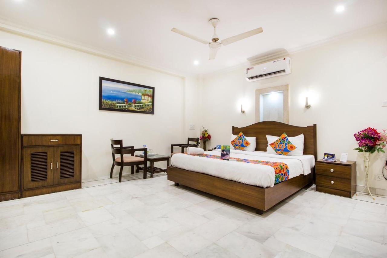 Fabhotel Namaste Bnb & Service Apartments Vasant Vihar Új-Delhi Kültér fotó