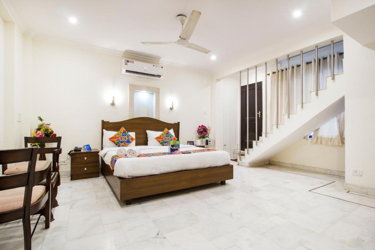 Fabhotel Namaste Bnb & Service Apartments Vasant Vihar Új-Delhi Kültér fotó